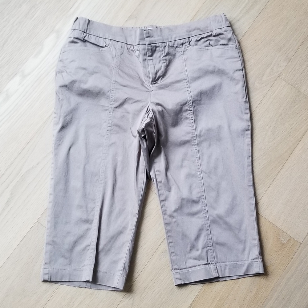 A Pea in the Pod maternity pants